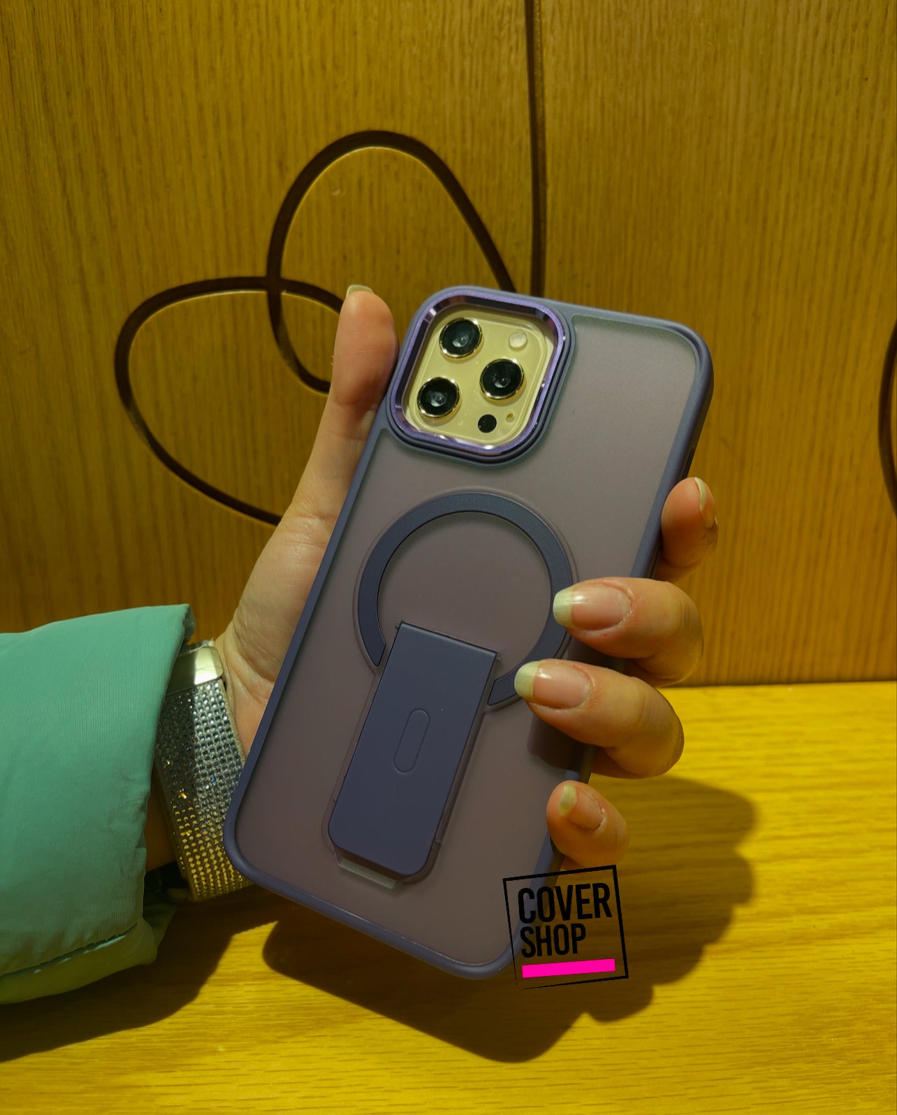 Matte Magsafe case with Stand
