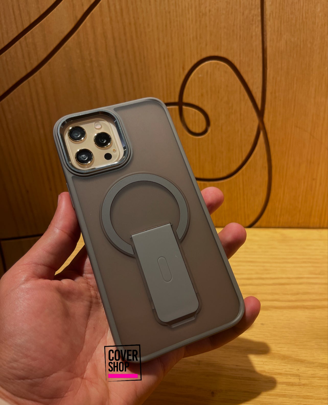 Matte Magsafe case with Stand